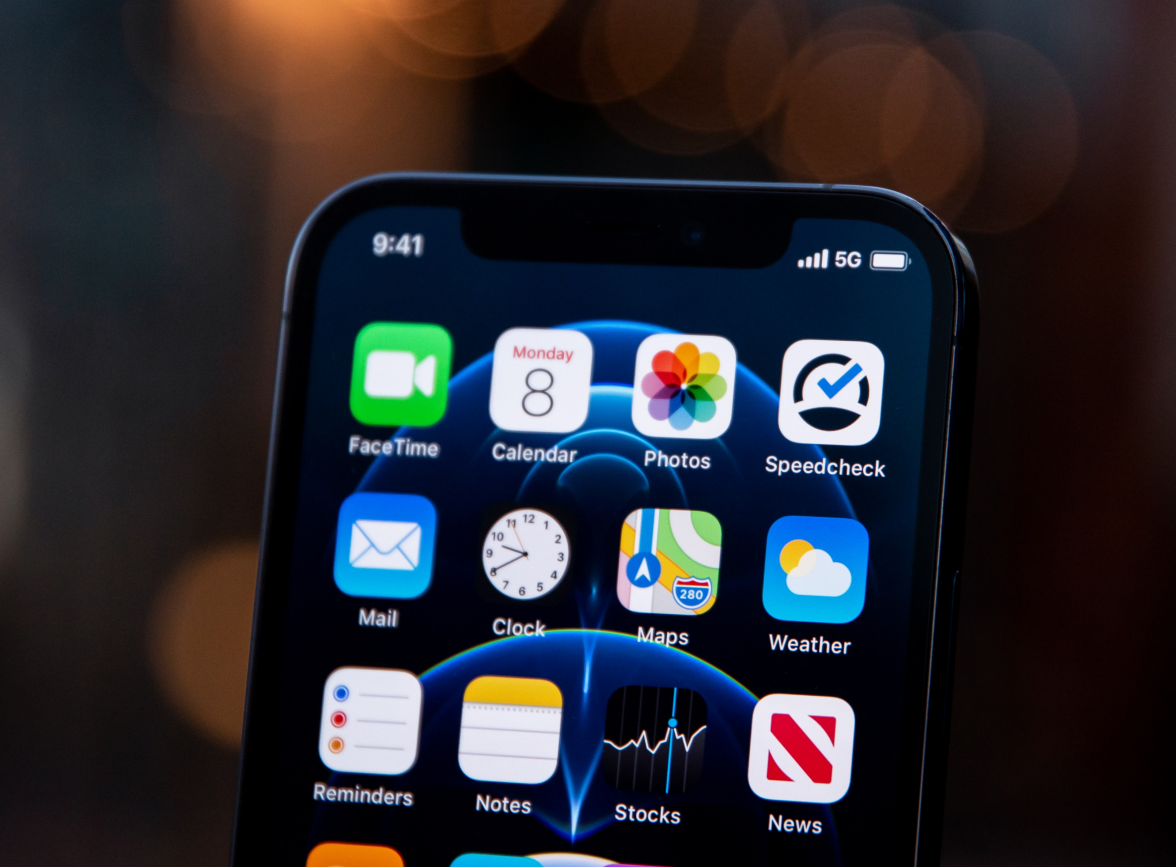 台前苹果手机维修分享为什么 iPhone 12 在冬季会自动关机 