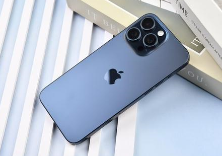 台前苹果维修点分享iPhone 15 Pro Max屏幕更换全新实操风险 